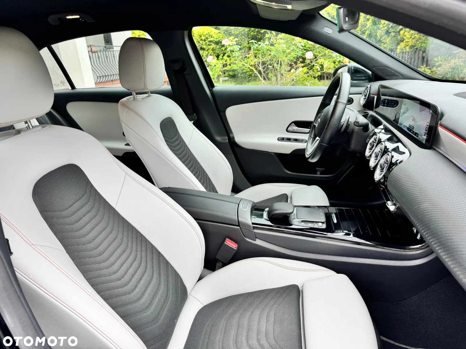 Mercedes-Benz Klasa A 250 4-Matic 7G-DCT - 13