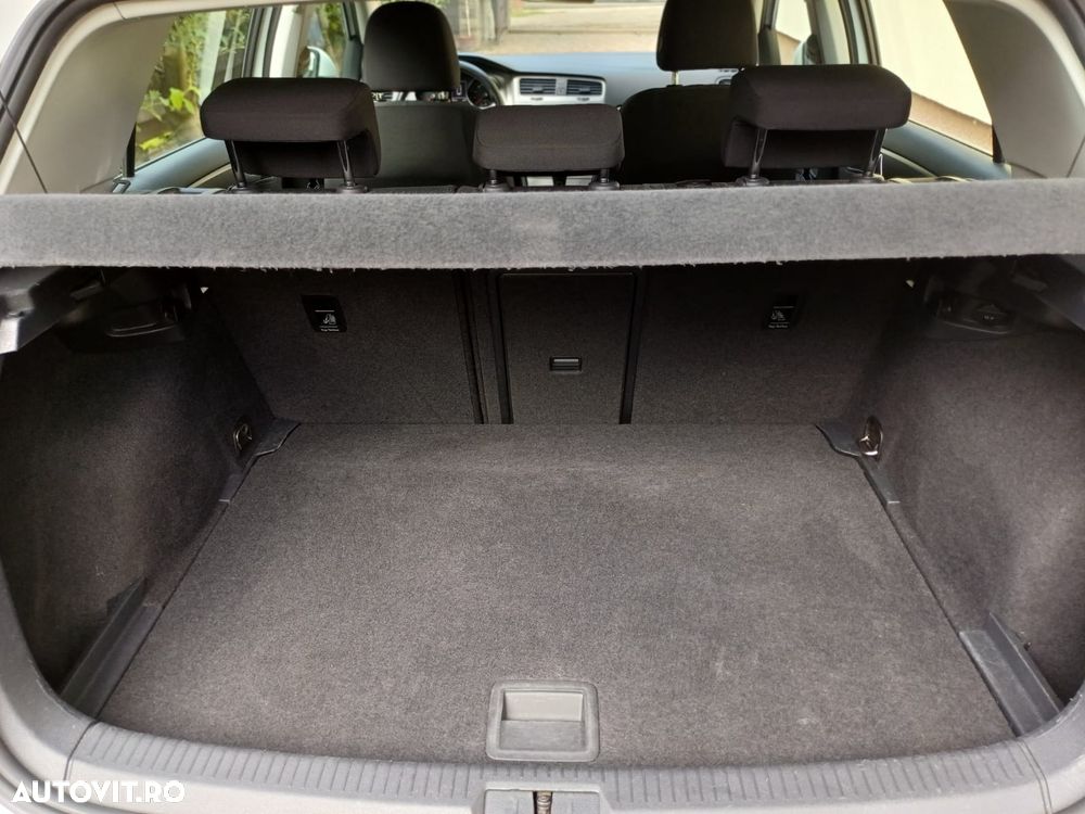 Volkswagen Golf 1.6 TDI DPF BMT Comfortline - 15