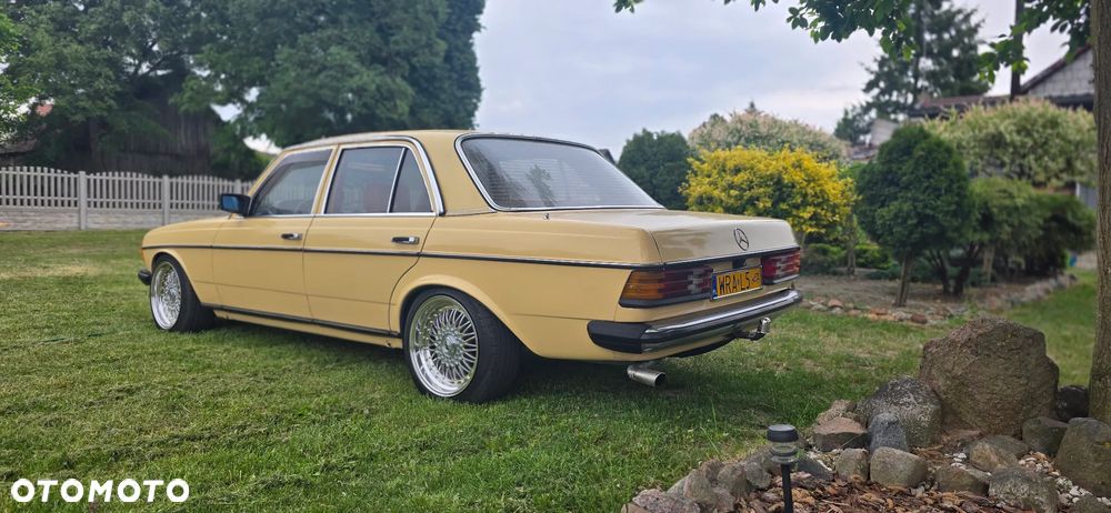 Mercedes-Benz W123 - 4