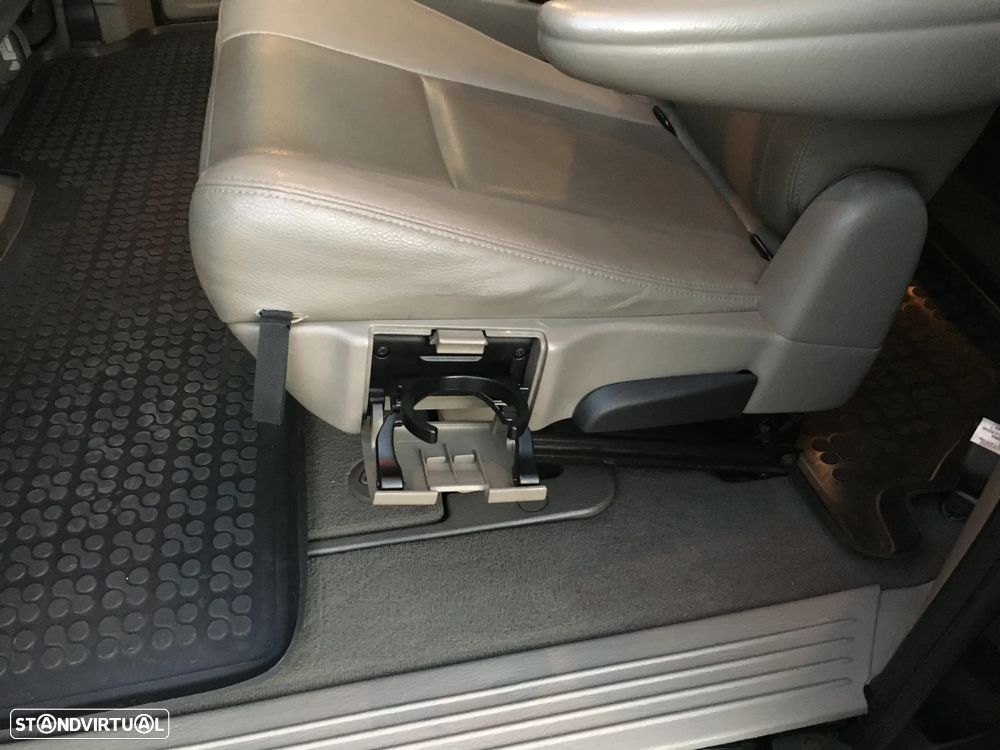 Chrysler Voyager 2.8 CRD ATX LX - 20
