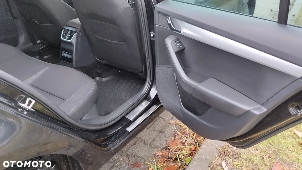 Skoda Octavia 2.0 TDI SCR Ambition - 10