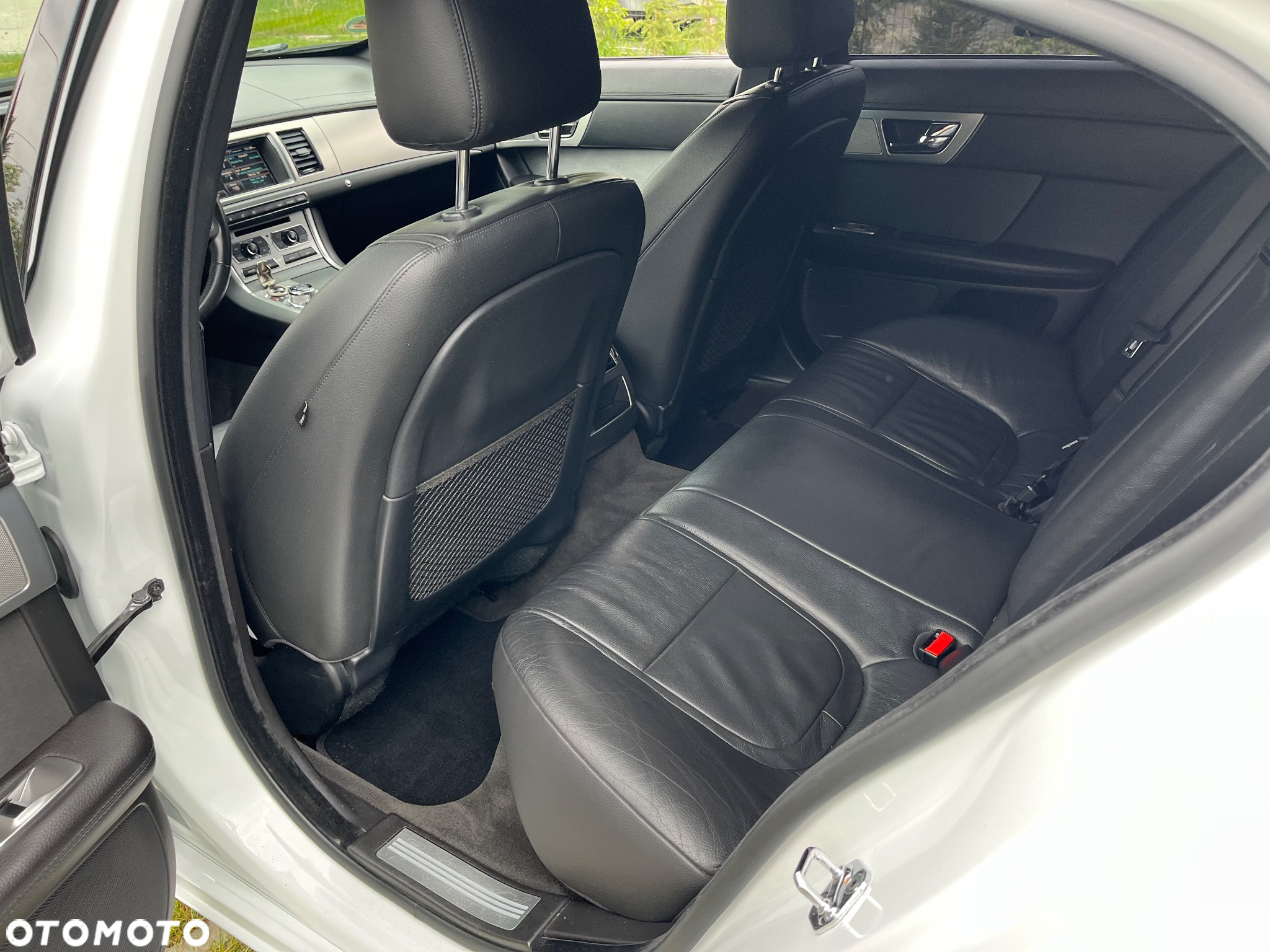 Jaguar XF - 18