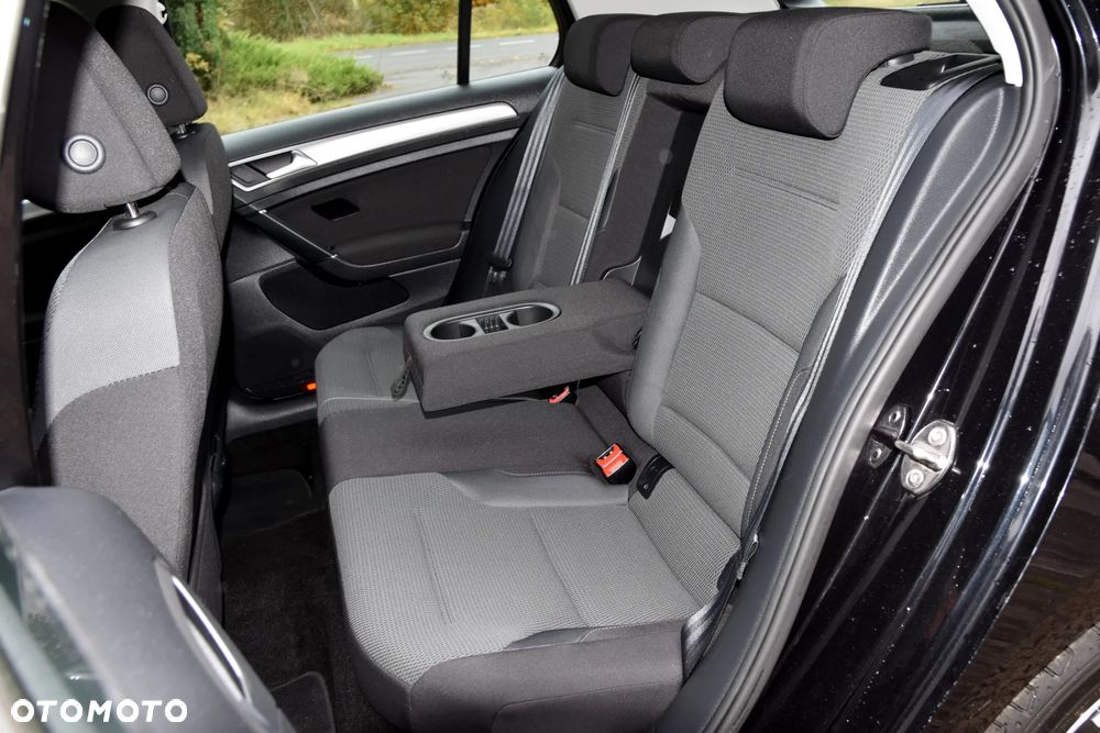 Volkswagen Golf 2.0 TDI SCR Comfortline - 19