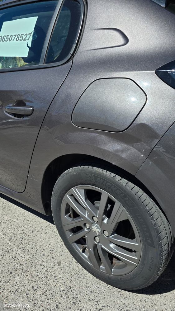 Peugeot 208 1.2 PureTech Active - 14