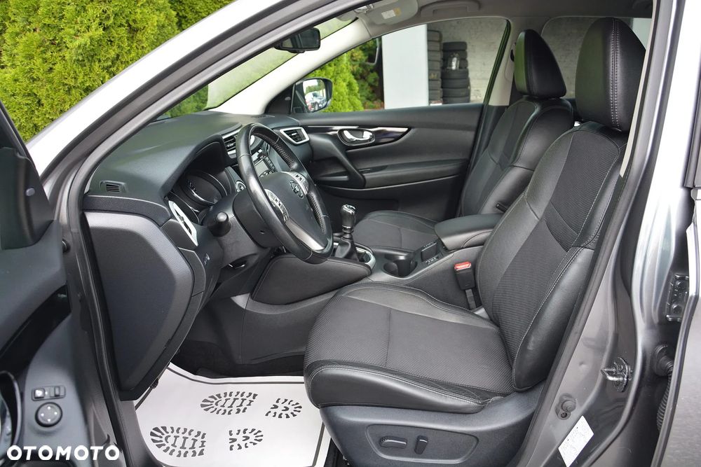 Nissan Qashqai 1.6 DIG-T Tekna - 11
