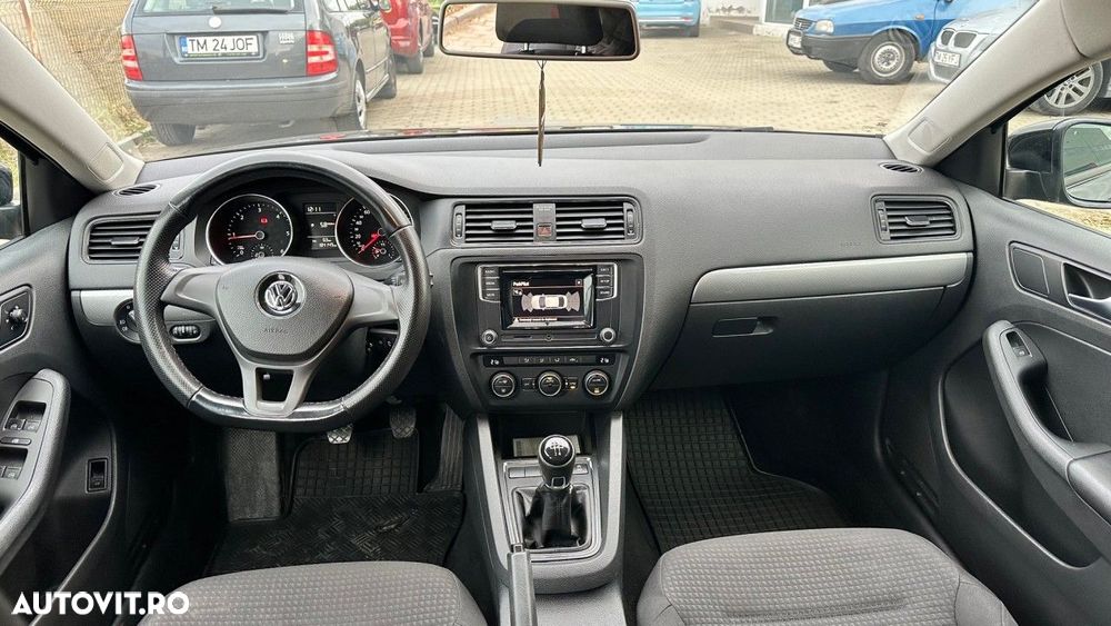 Volkswagen Jetta 2.0 TDI Comfortline - 10