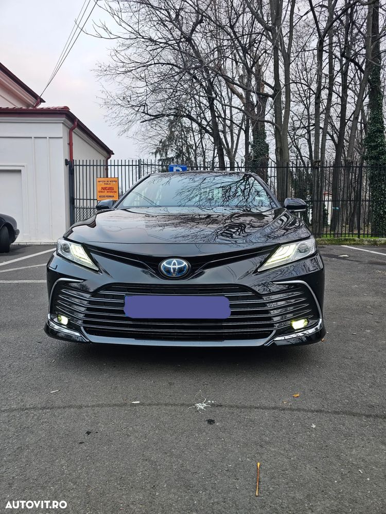 Toyota Camry Executive - 6