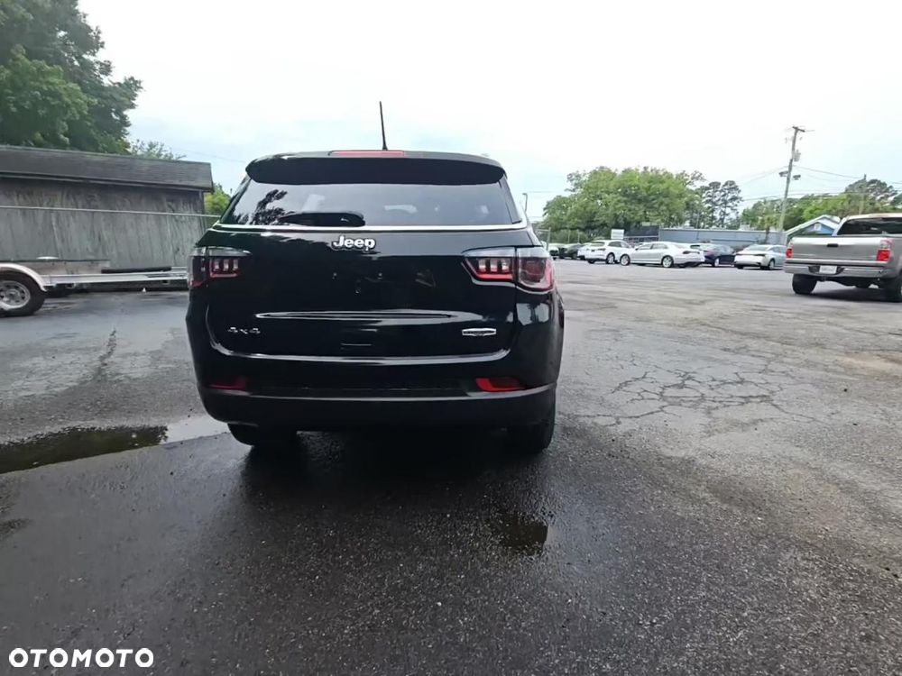 Jeep Compass - 3