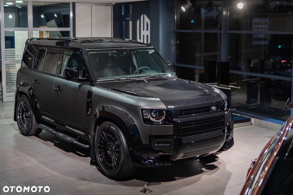 Land Rover Defender - 1