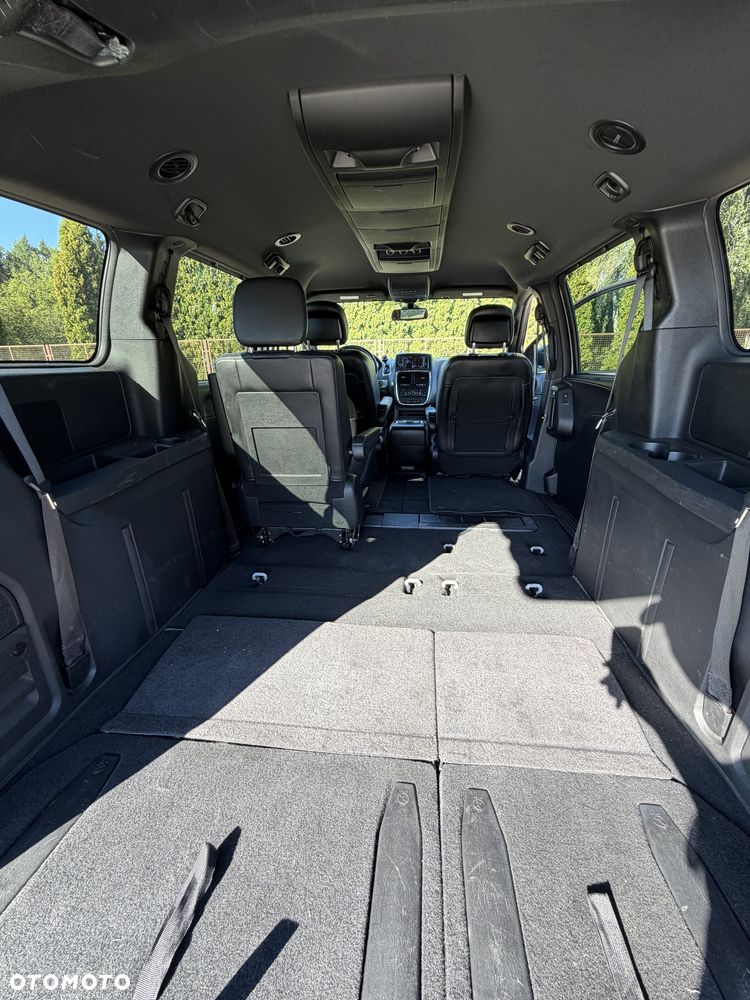Dodge Grand Caravan 3.6 Express - 38
