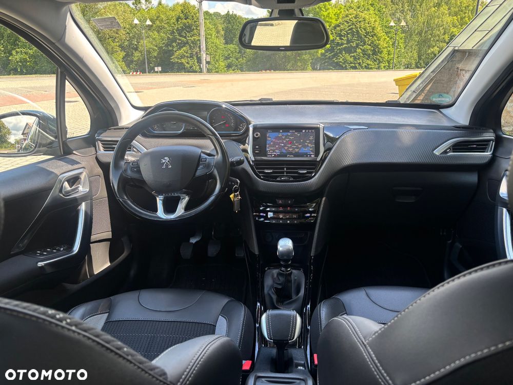 Peugeot 2008 PureTech 130 Allure - 22