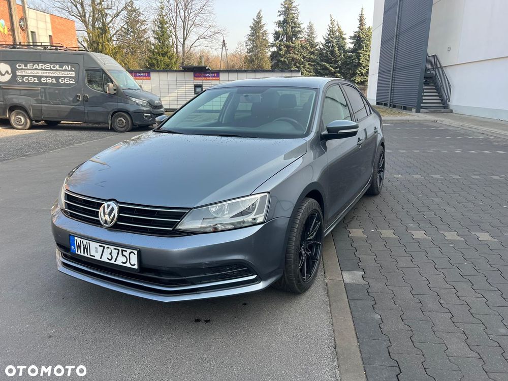 Volkswagen Jetta 2.0 Base - 19