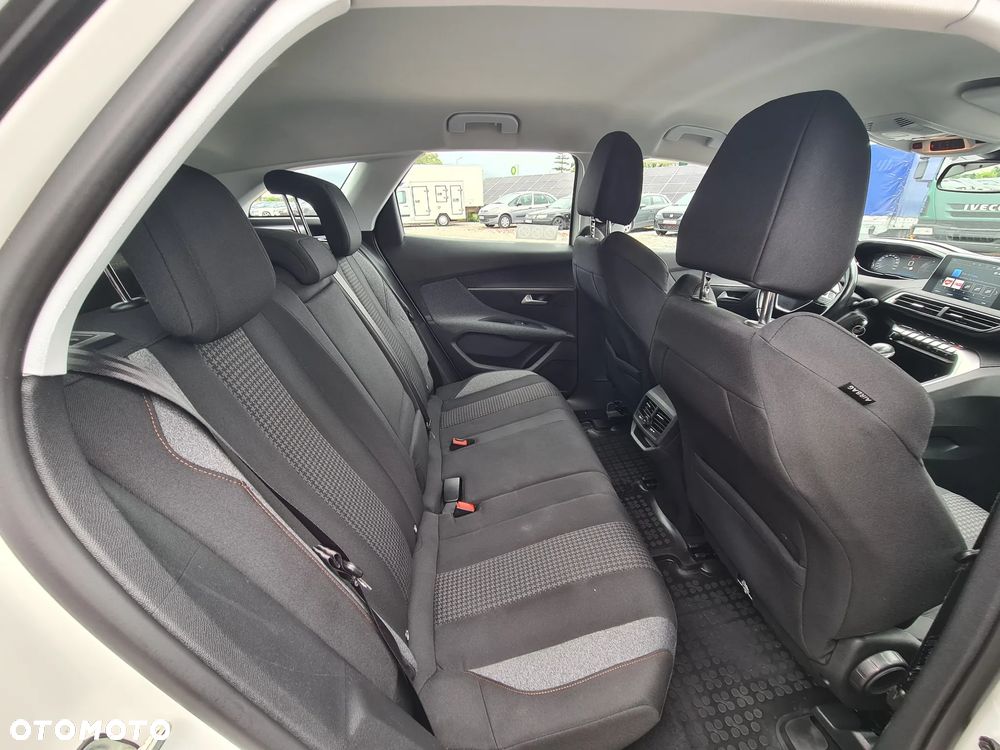 Peugeot 3008 1.5 BlueHDi Active S&S - 29