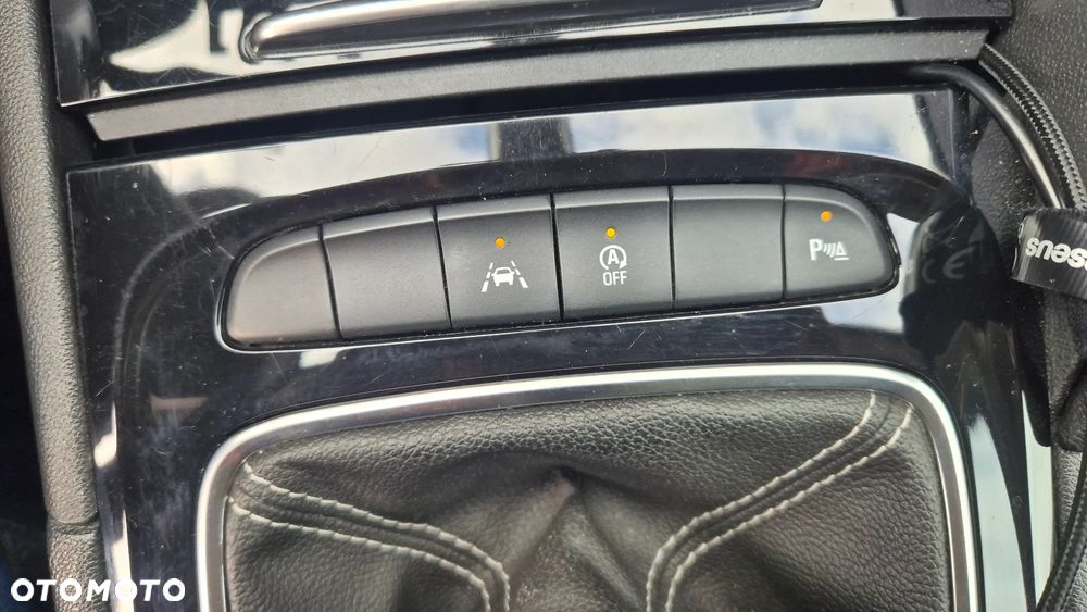 Opel Insignia 1.5 T GPF Elite S&S - 17