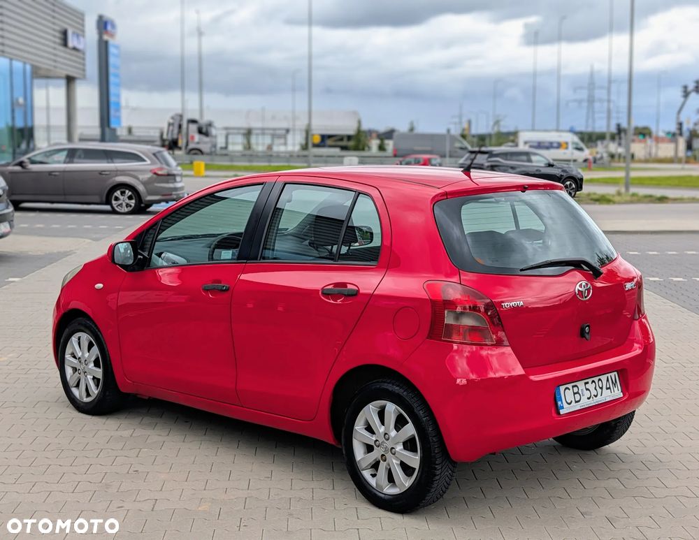 Toyota Yaris 1.3 Luna A/C - 10