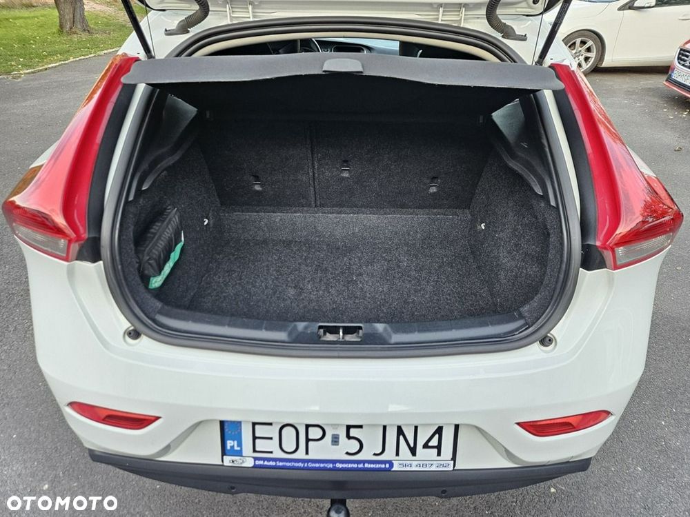 Volvo V40 D2 Momentum - 26