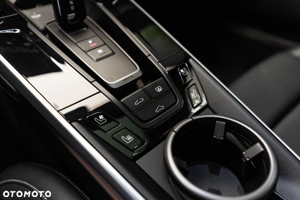 Porsche 911 Carrera 4S - 32