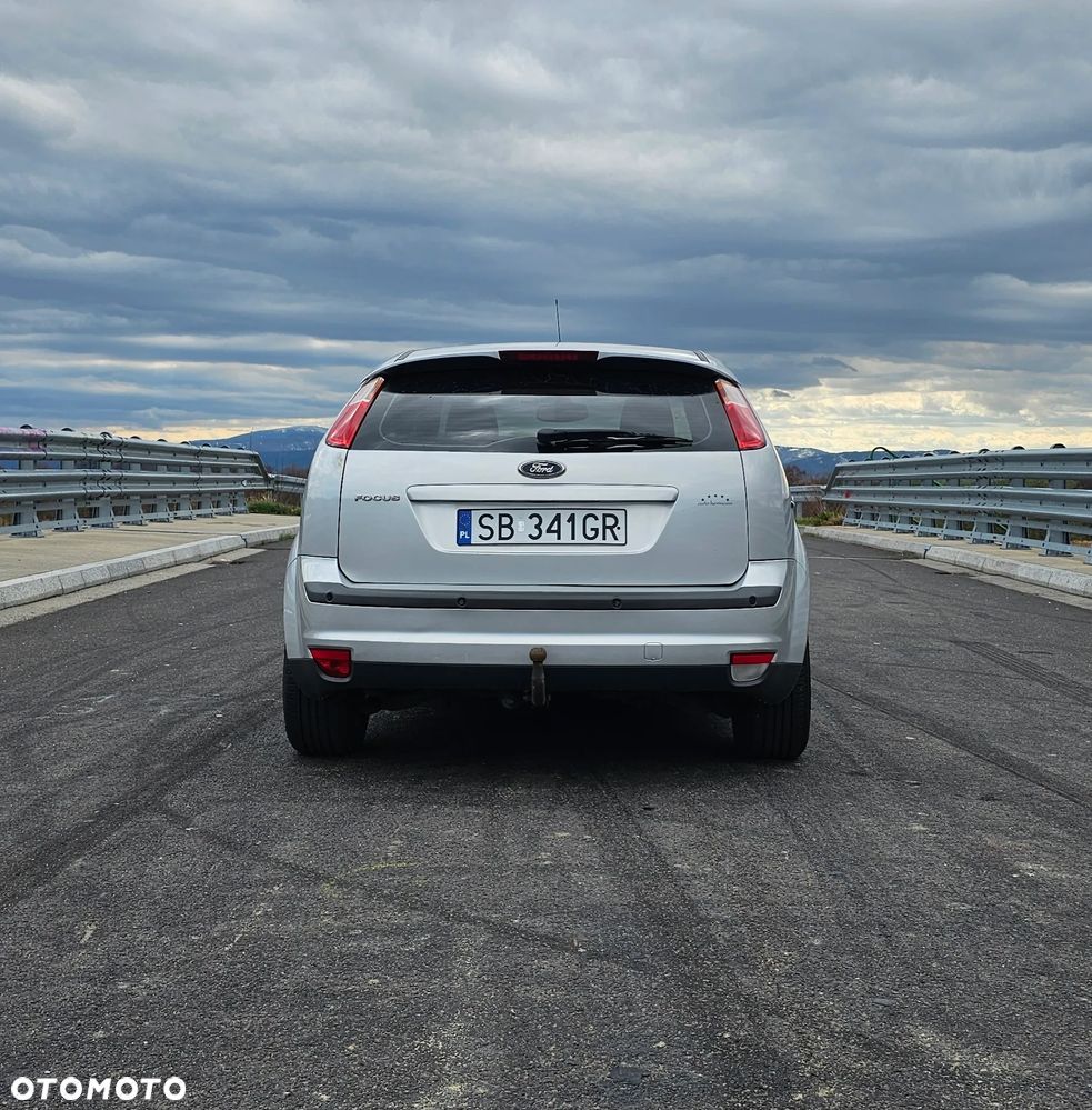 Ford Focus 2.0 Ghia - 4