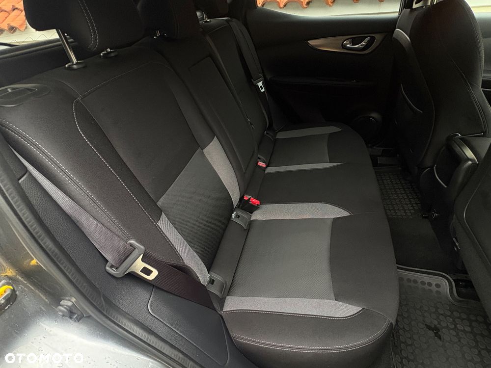 Nissan Qashqai 1.6 DIG-T N-Connecta - 27
