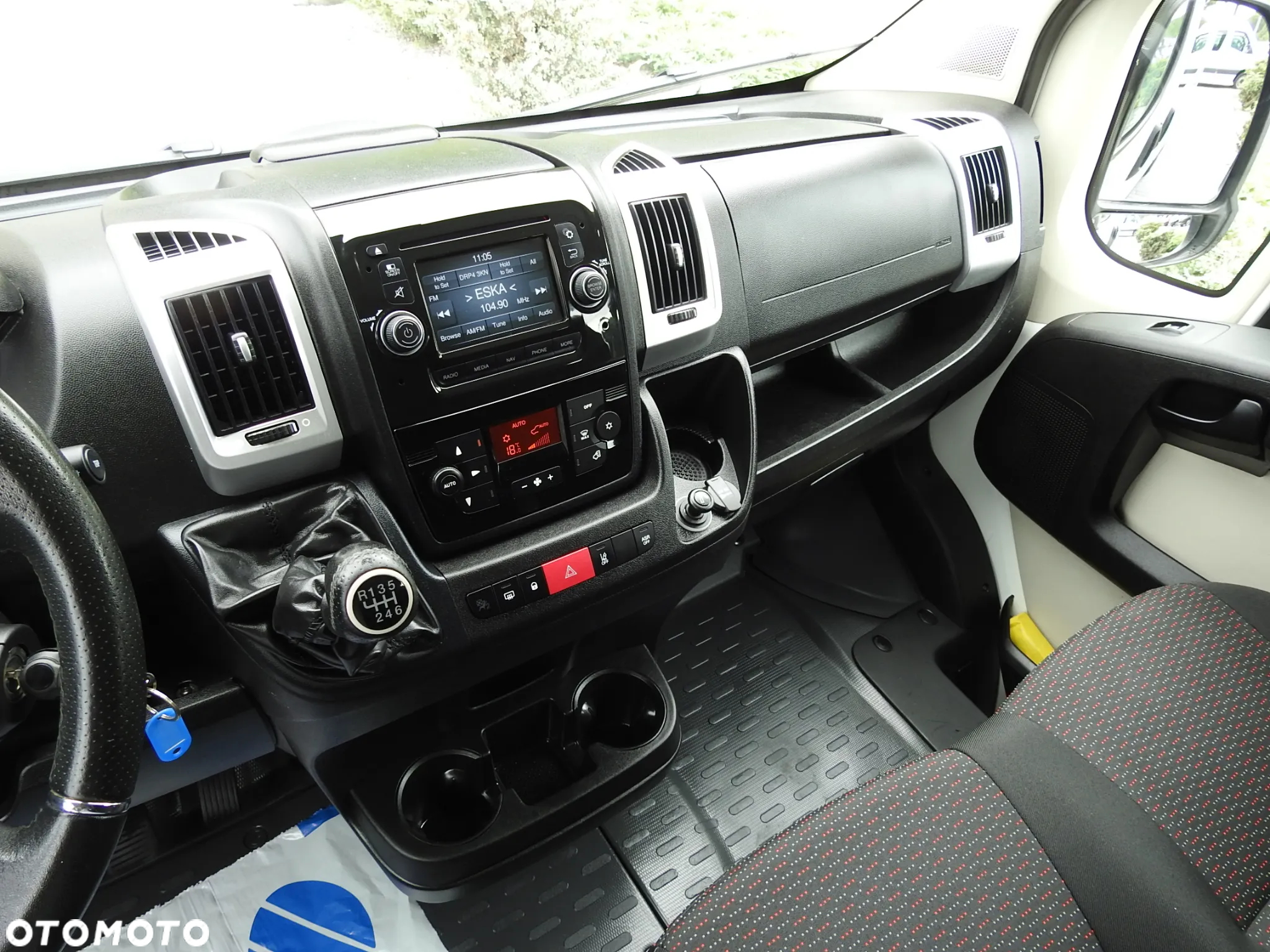 Peugeot BOXER FURGON BRYGADÓWKA 6 MIEJSC TEMPOMAT NAWIGACJA KLIMATYZACJA LEDY ASO 160KM [ H80381 ] - 29