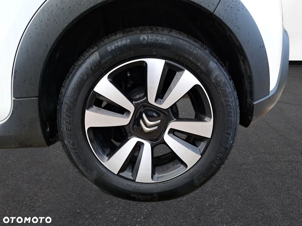 Citroën C3 1.2 PureTech Shine - 9