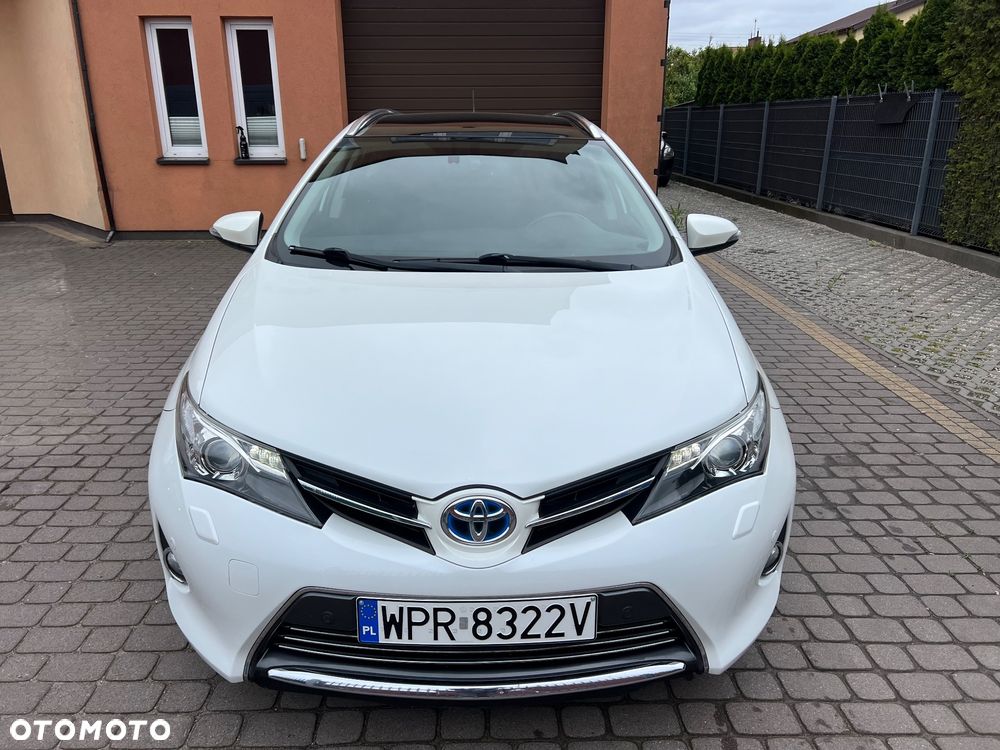 Toyota Auris 1.8 HSD Luna - 1