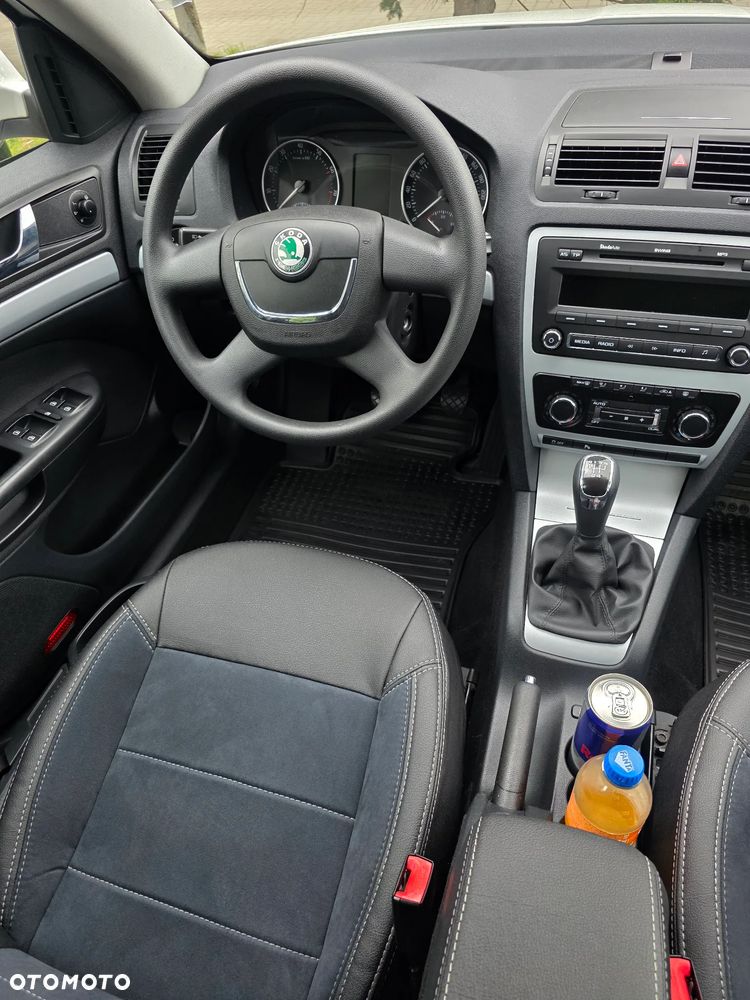 Skoda Octavia 1.6 Elegance EU5 - 31