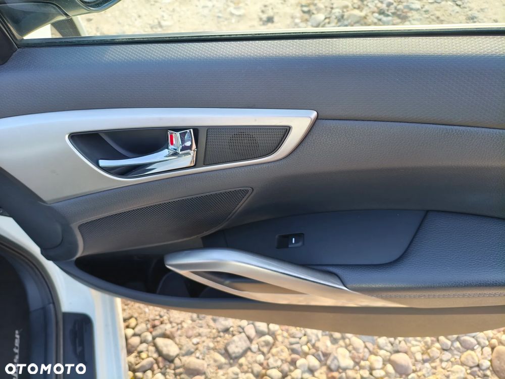 Hyundai Veloster 1.6 Premium - 19