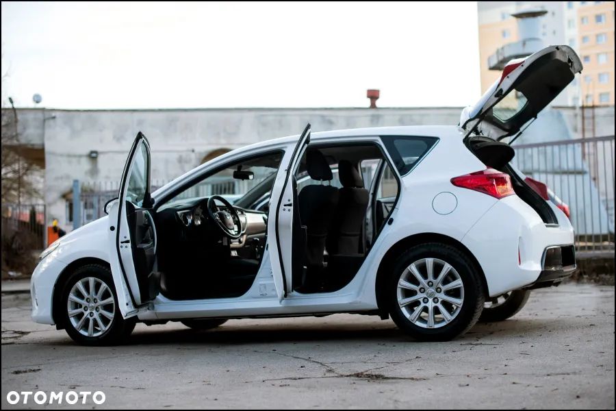 Toyota Auris - 14