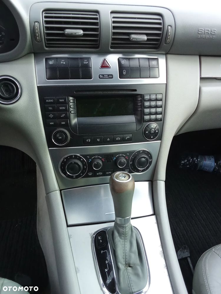Mercedes-Benz Klasa C 320 CDI 7G-TRONIC Avantgarde DPF - 9
