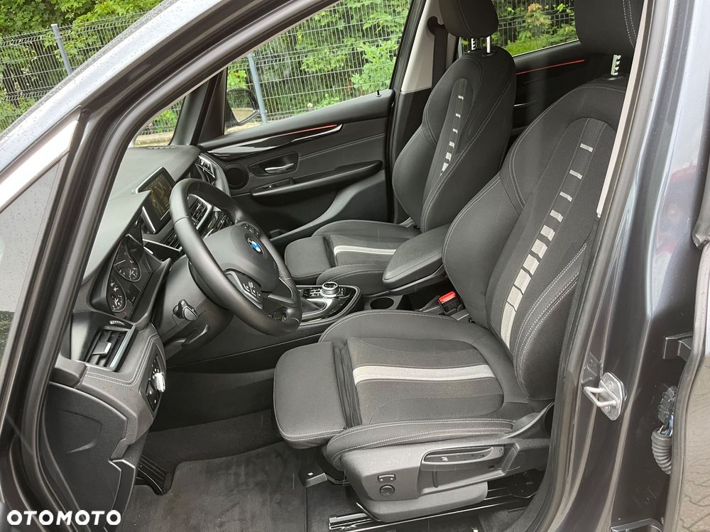 BMW Seria 2 218d Sport-Aut Sport Line - 11