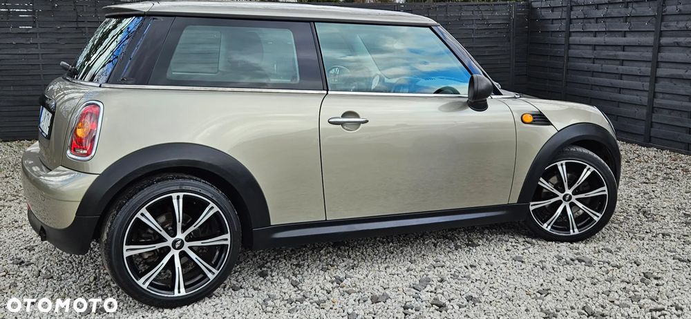 MINI ONE - 24