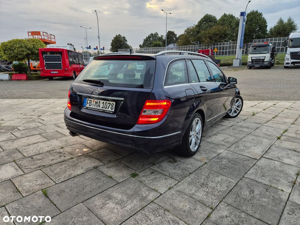 Mercedes-Benz Klasa C 200 T CGI Automatik BlueEFFICIENCY Avantgarde - 9