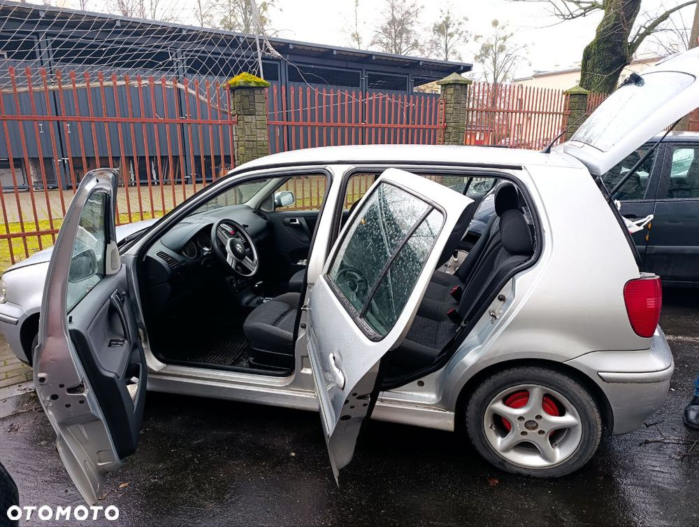Volkswagen Polo 1.4 Basis - 2