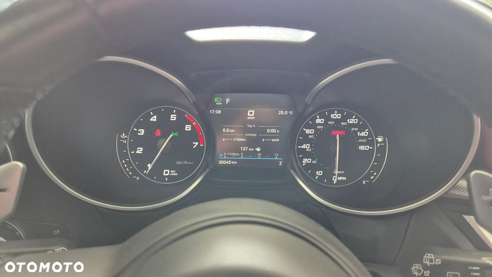 Alfa Romeo Stelvio 2.0 Turbo 16V AT8-Q4 Veloce - 36