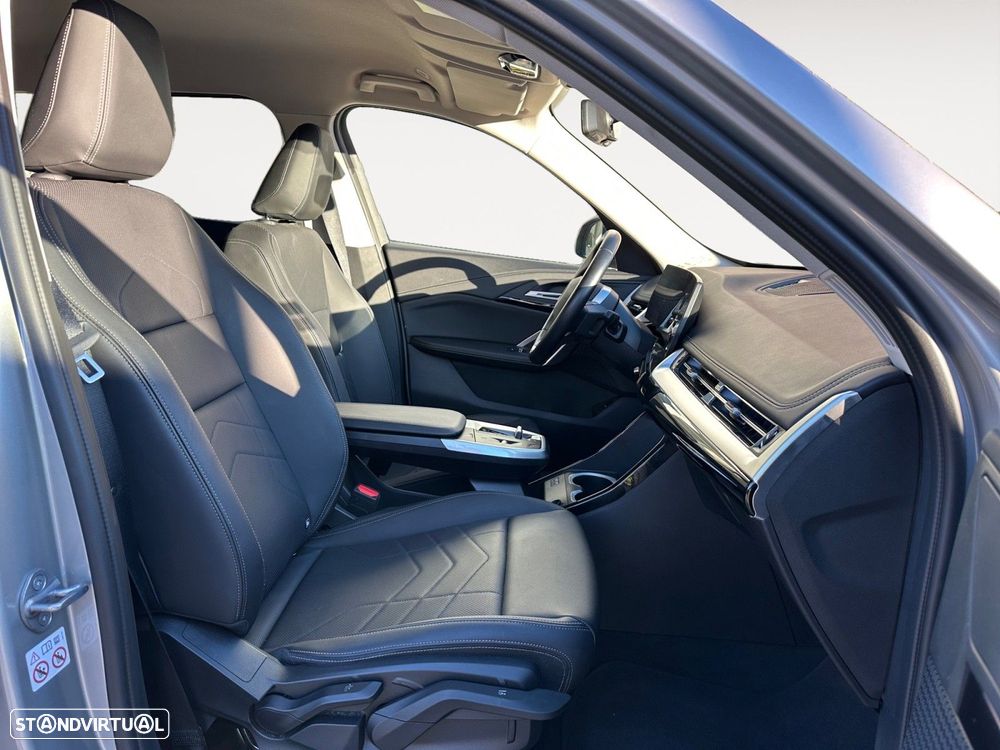 BMW iX1 eDrive20 - 15