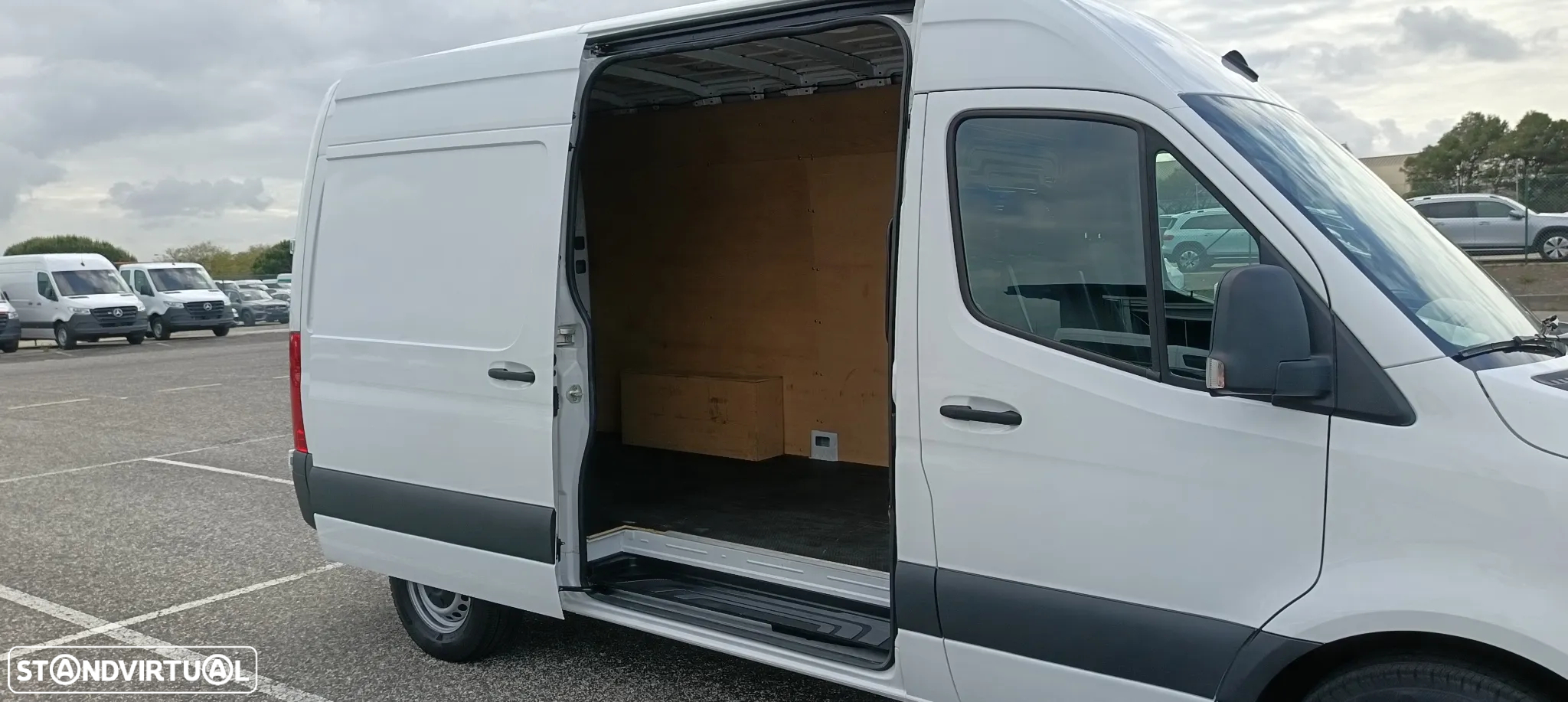 Mercedes-Benz Sprinter 317 CDI Furgão - 7