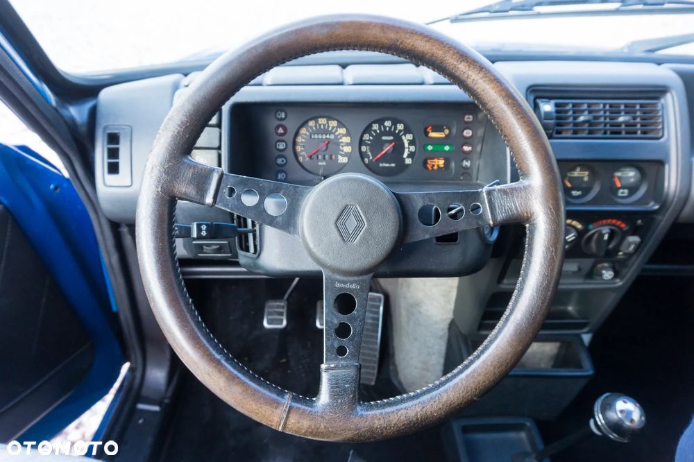 Renault 5 - 29
