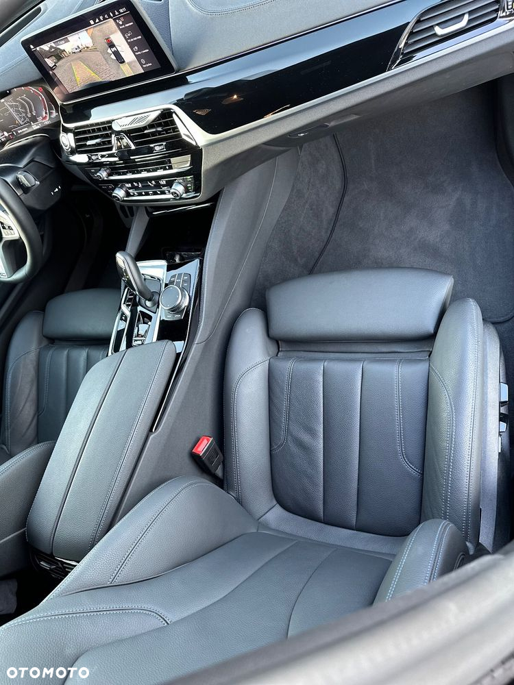 BMW Seria 5 530d xDrive Touring - 40