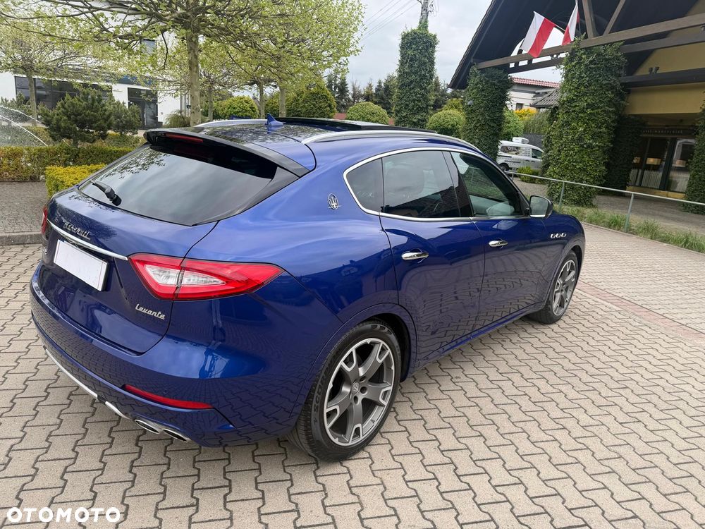 Maserati Levante S Q4 - 4