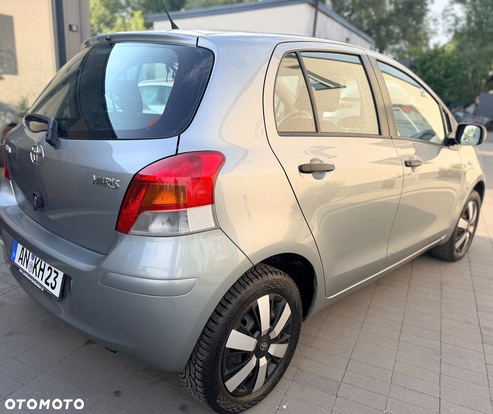 Toyota Yaris 1.0 VVT-i Cool Edition - 29