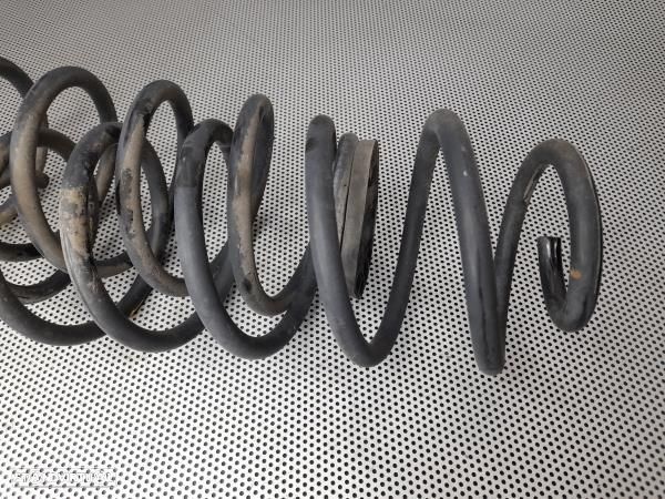 Mola Suspensao Tras Toyota Yaris (_P9_) - 3