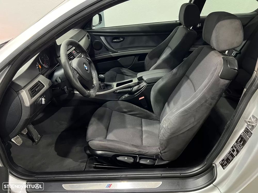 BMW 320 d Coupe Edição M - 17