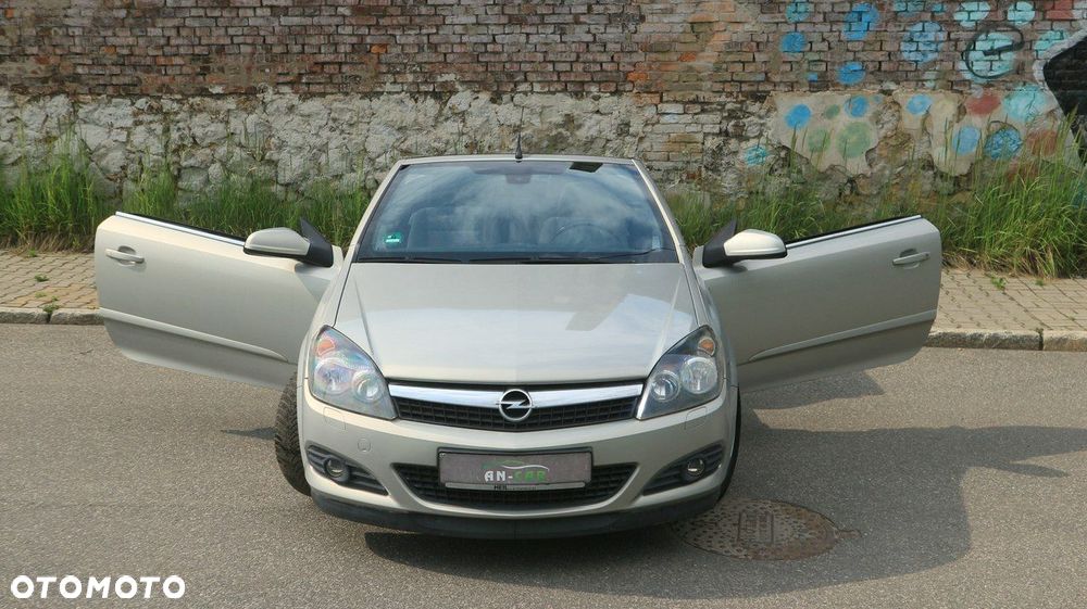 Opel Astra GTC 1.6 Edition - 13