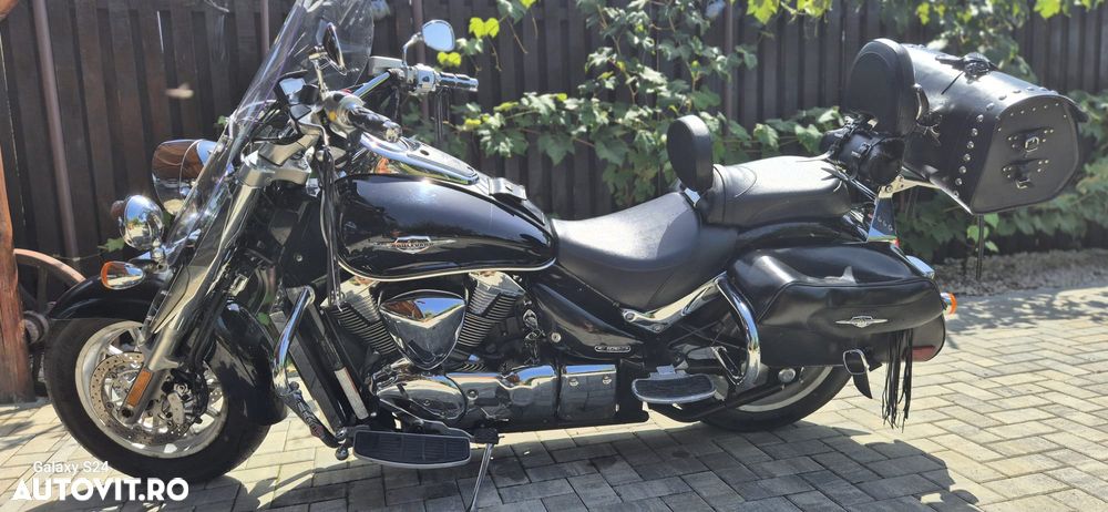 Suzuki Boulevard C109R - 1