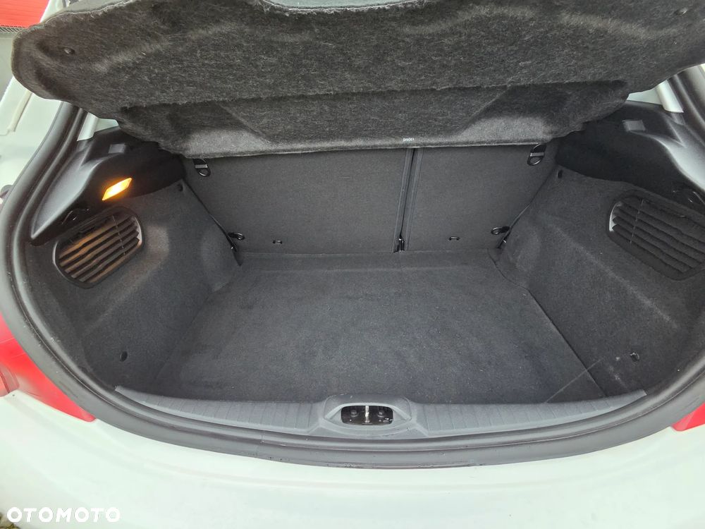 Peugeot 208 1.2 PureTech Allure - 22