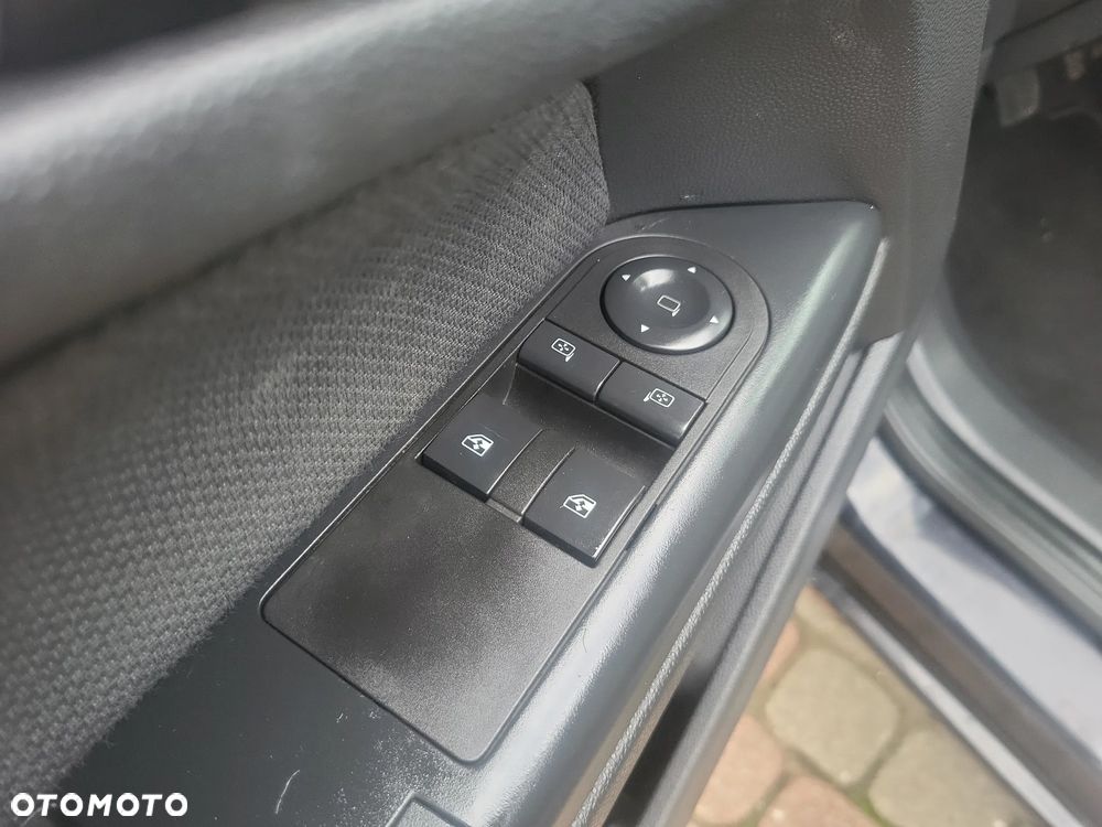 Opel Astra III 1.6 Enjoy - 21