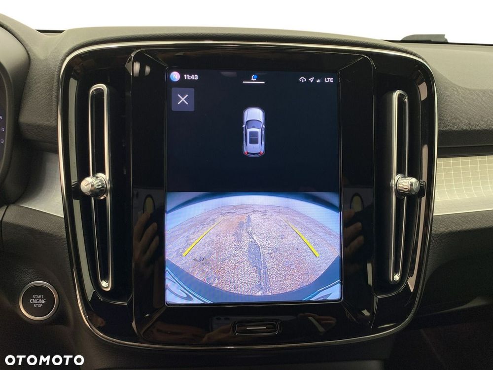 Volvo XC 40 - 25