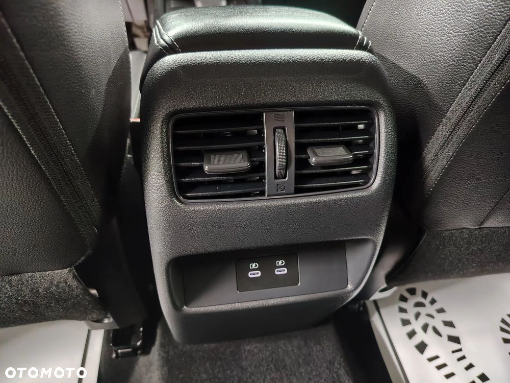 Nissan Qashqai 1.3 DIG-T MHEV Xtronic Tekna - 24