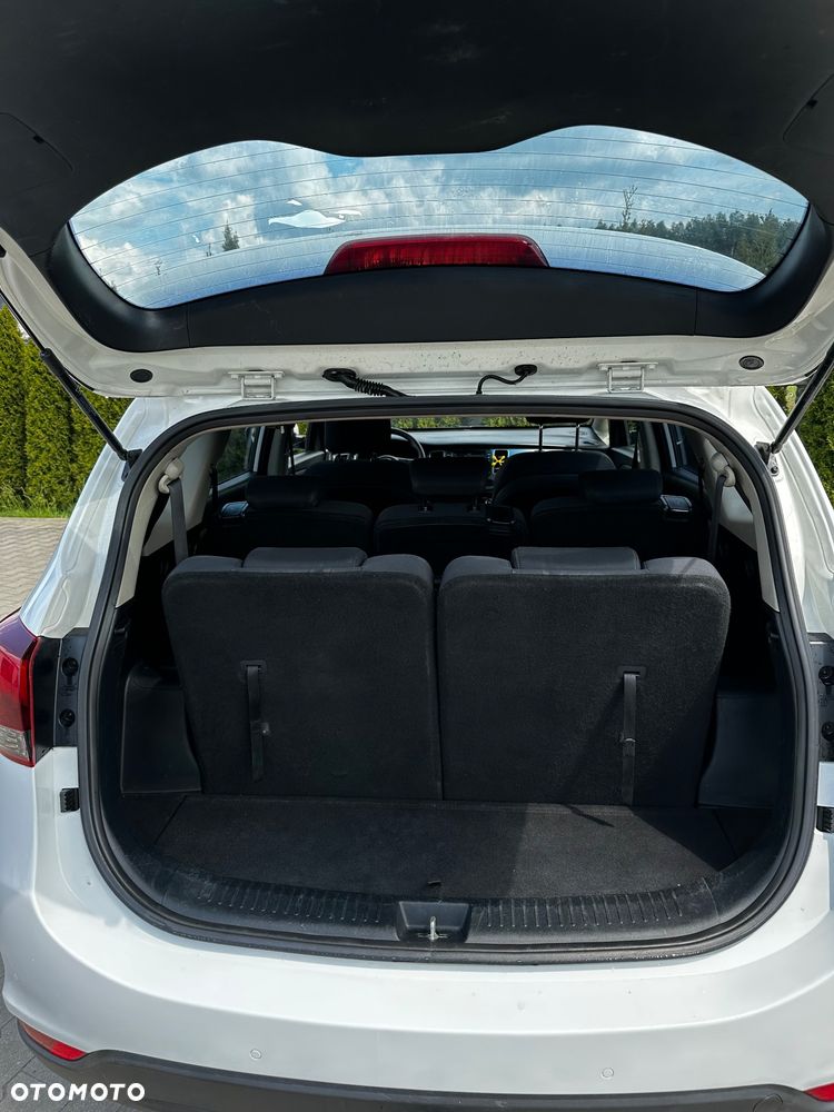 Kia Carens 1.7 CRDi 115 Dream-Team Edition - 35